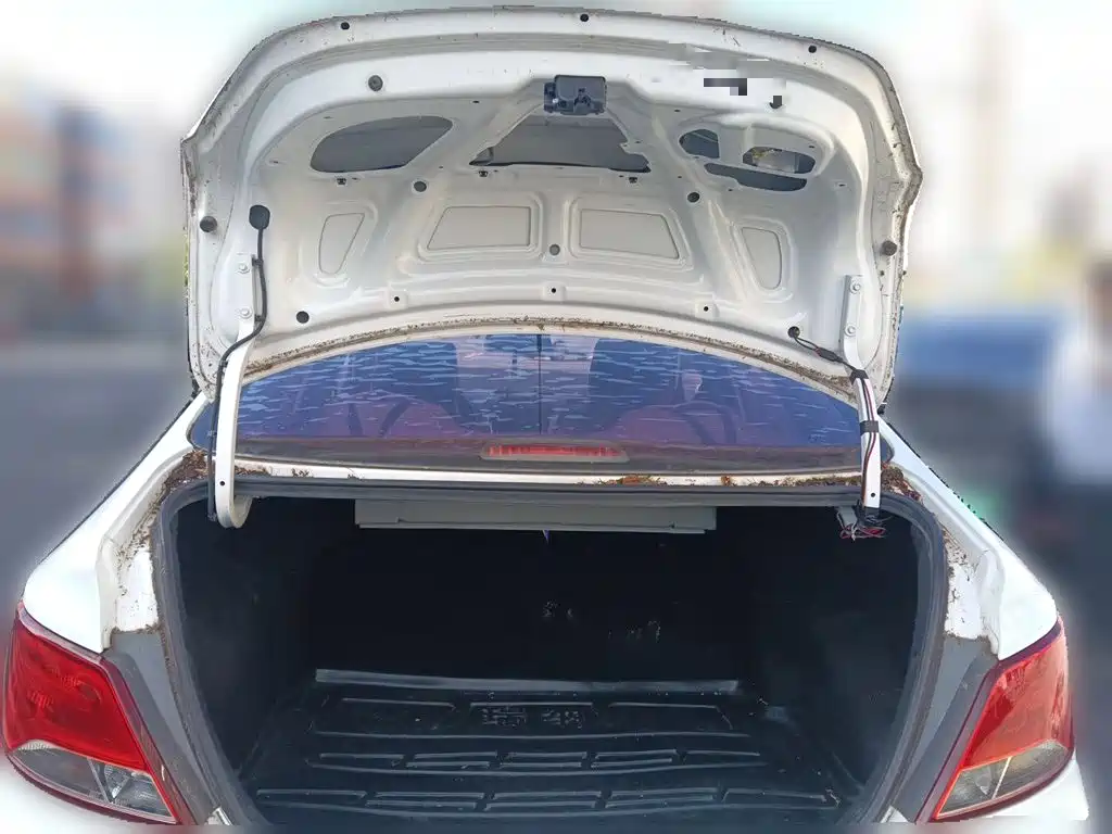 Hyundai Verna — миниатюра 15