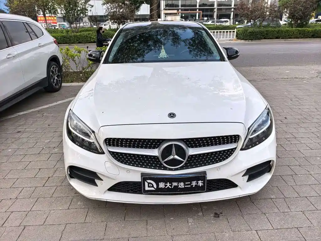 Mercedes-Benz C-Class — миниатюра 2