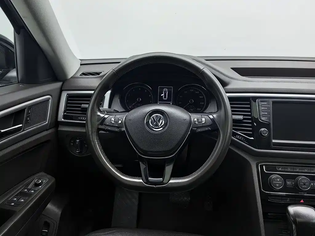 Volkswagen Teramont — миниатюра 11