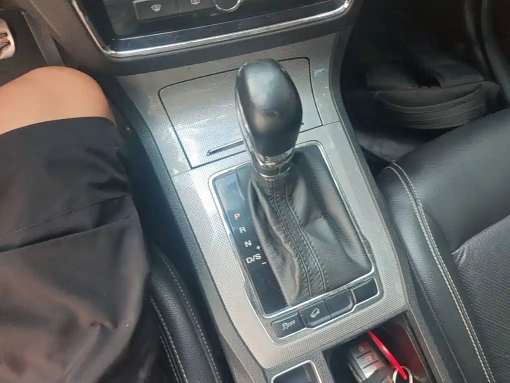 Roewe RX5 — миниатюра 14