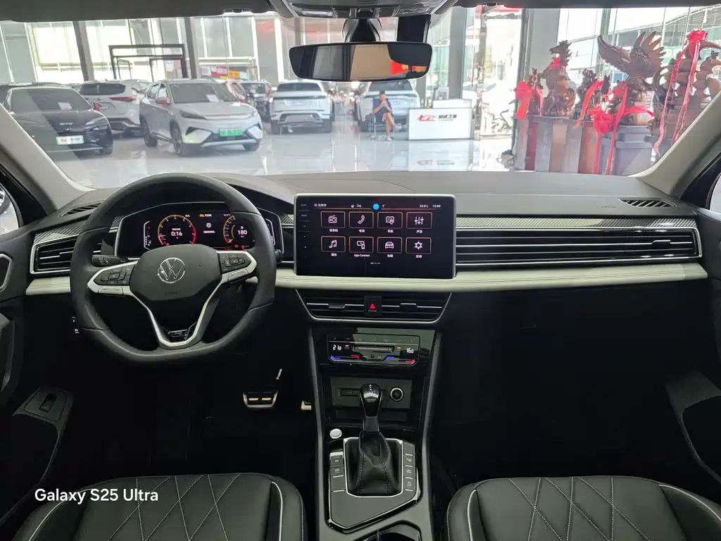 Volkswagen Tiguan L — миниатюра 5
