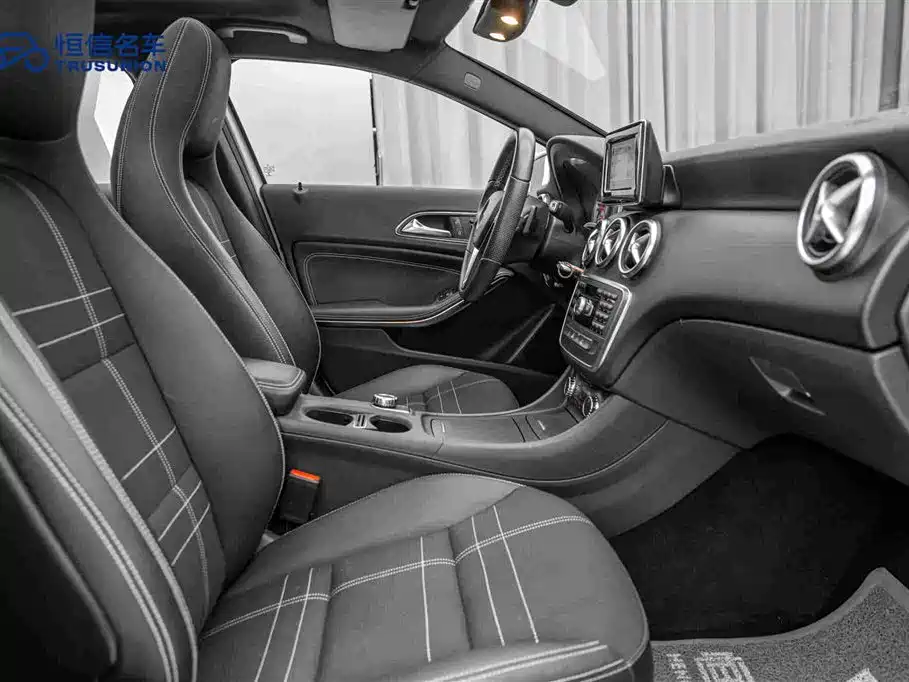 Mercedes-Benz A-Class (Import) — миниатюра 15