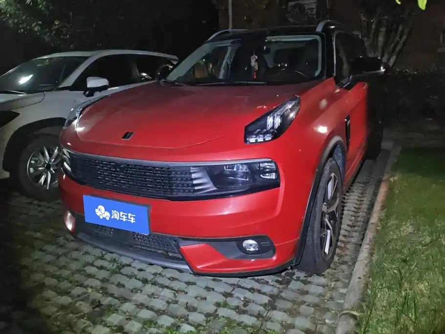 Lynk & Co 01