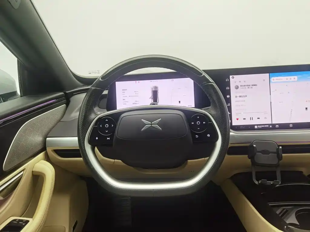 XPeng P7 — миниатюра 11