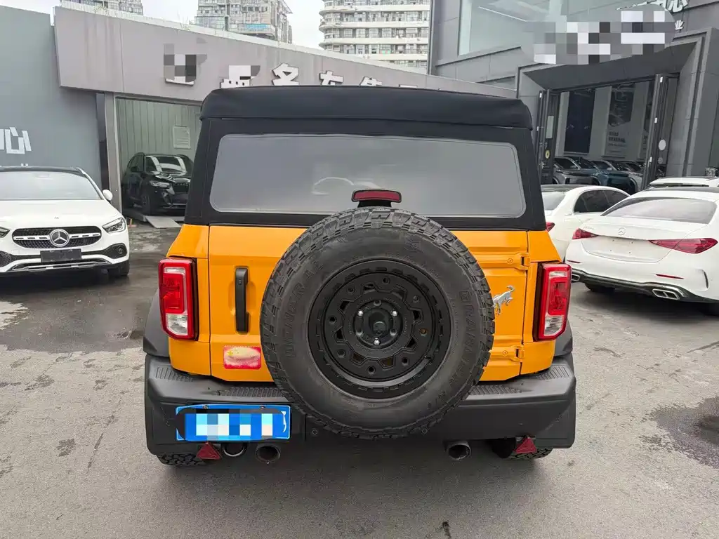 Ford Bronco — миниатюра 9