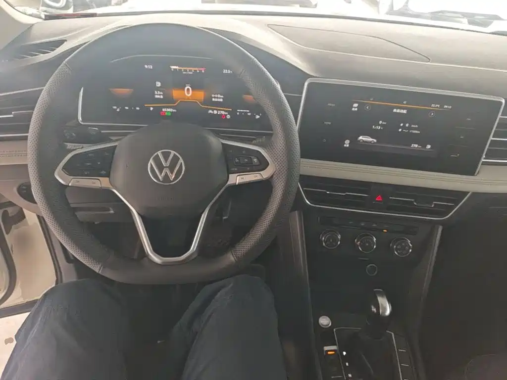 Volkswagen Tiguan L — миниатюра 10
