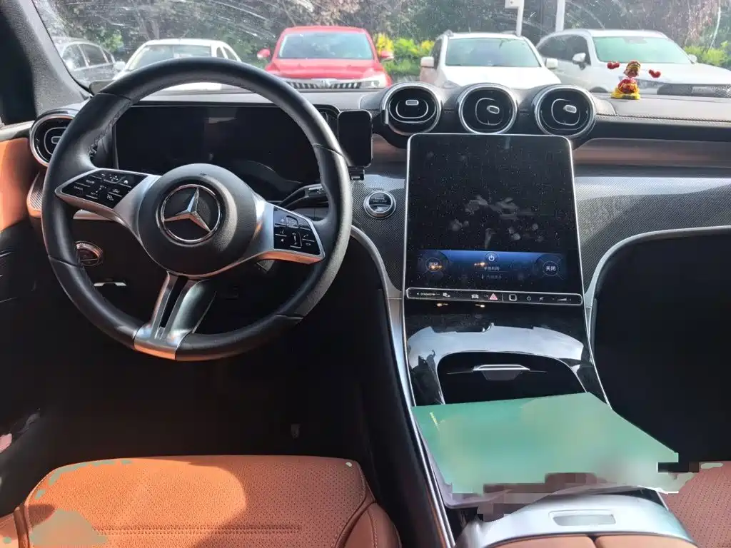 Mercedes-Benz GLC — миниатюра 13