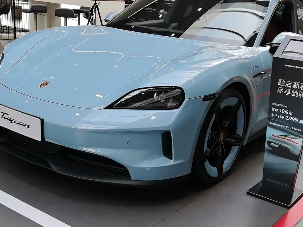 Porsche Taycan — миниатюра 5