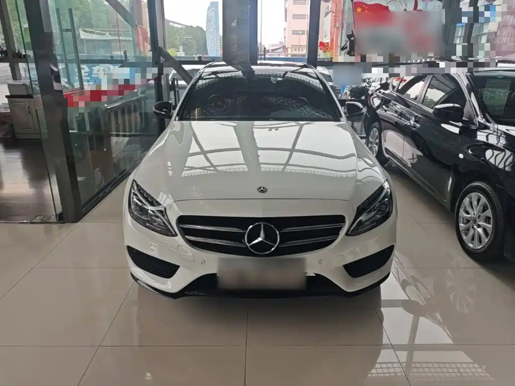 Mercedes-Benz C-Class — миниатюра 3