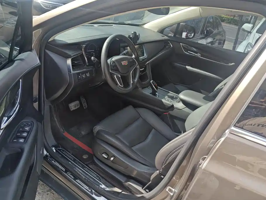 Cadillac XT5 — миниатюра 9