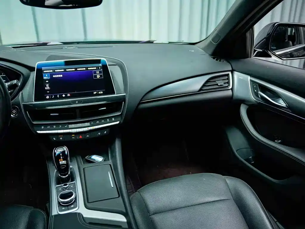 Cadillac CT5 — миниатюра 7