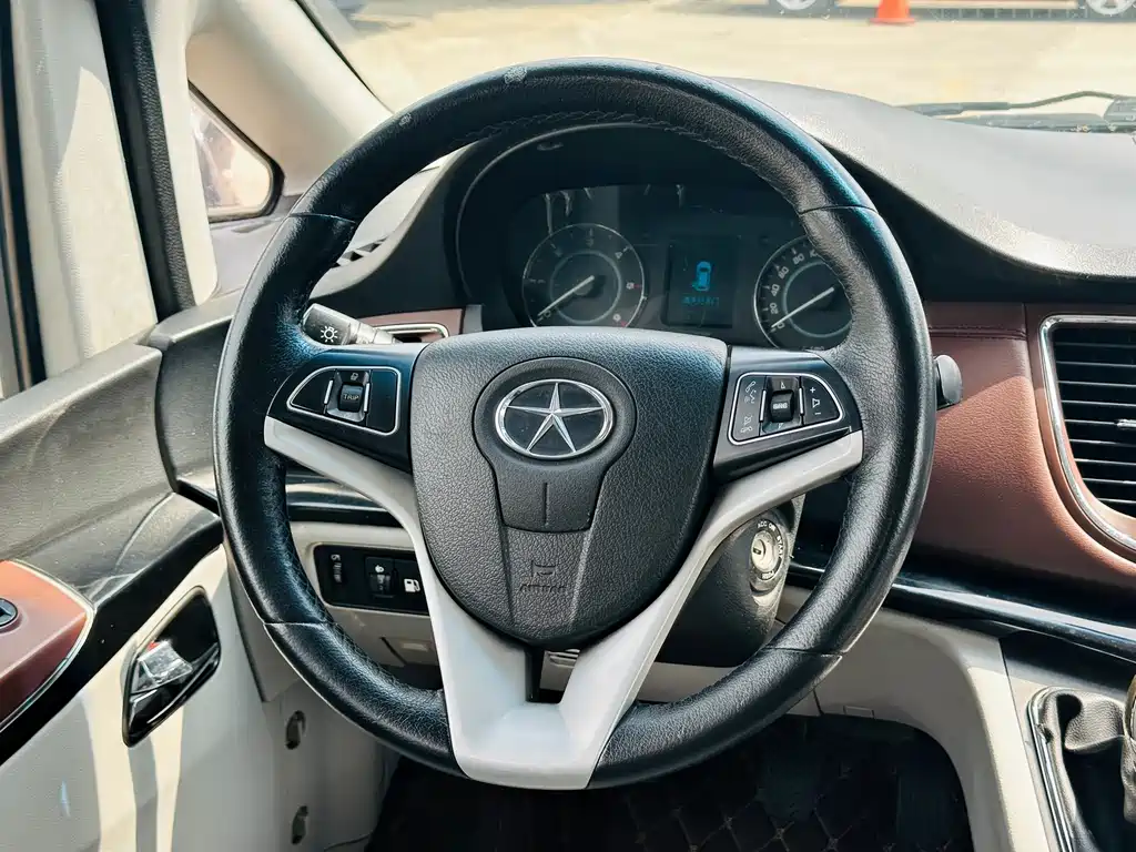 JAC Refine M5 — миниатюра 8