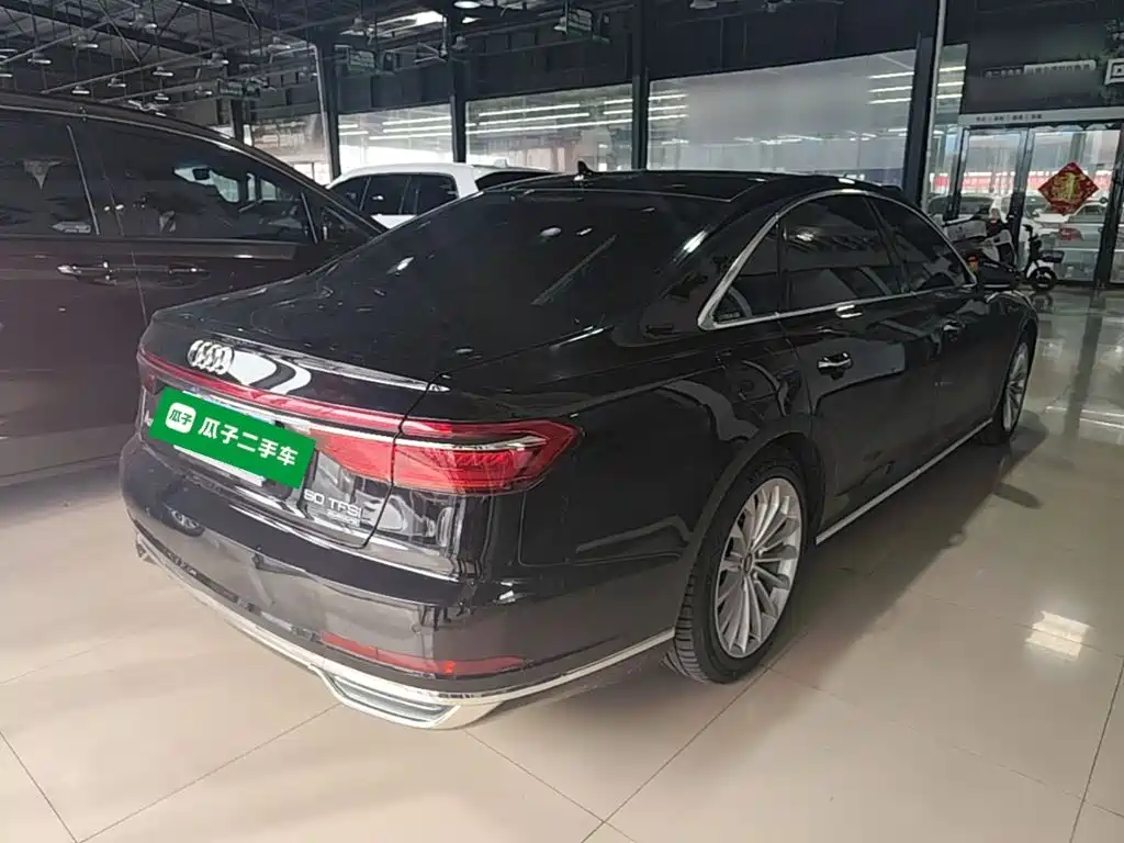 Audi A8 — миниатюра 7