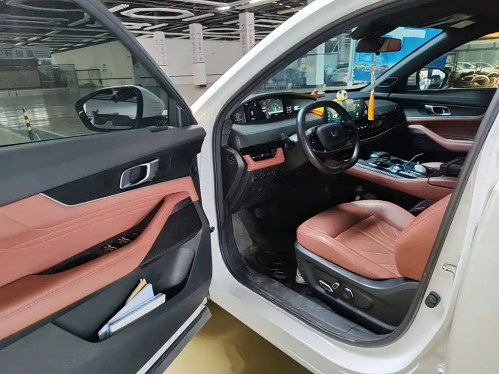 Changan UNI-K iDD — миниатюра 16
