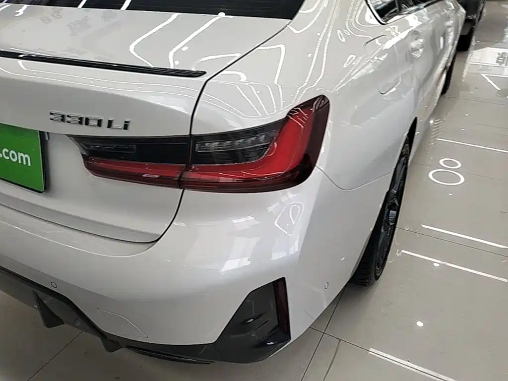 BMW 3 Series — миниатюра 8