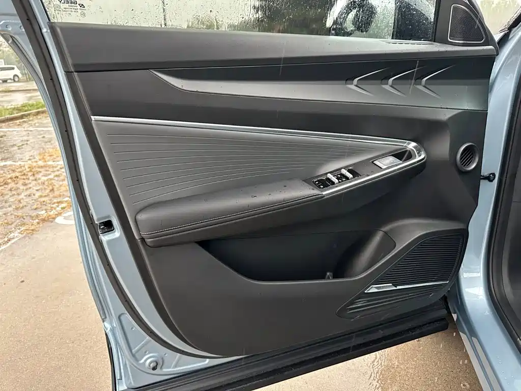 Geely Boyue — миниатюра 8