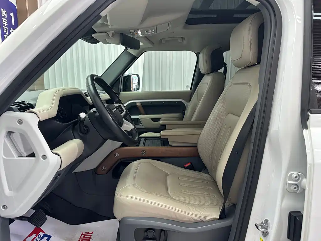 Land Rover Defender — миниатюра 8