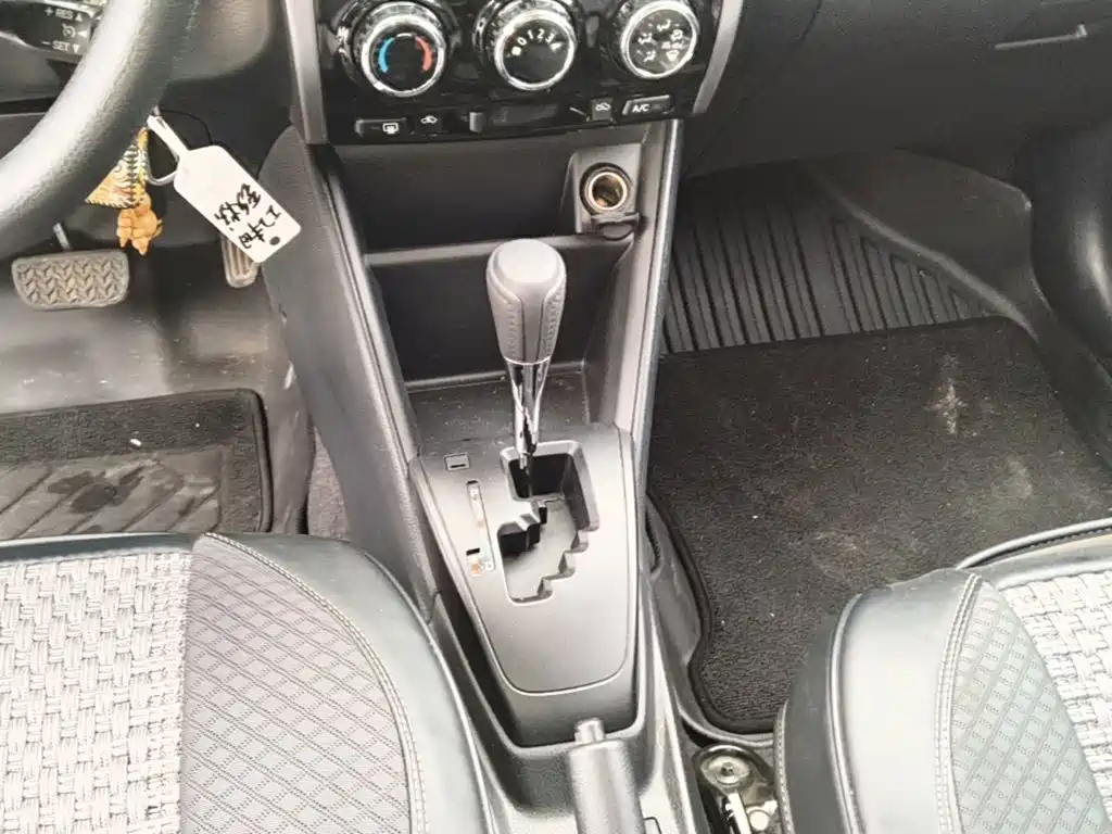 Toyota Yaris L — миниатюра 14