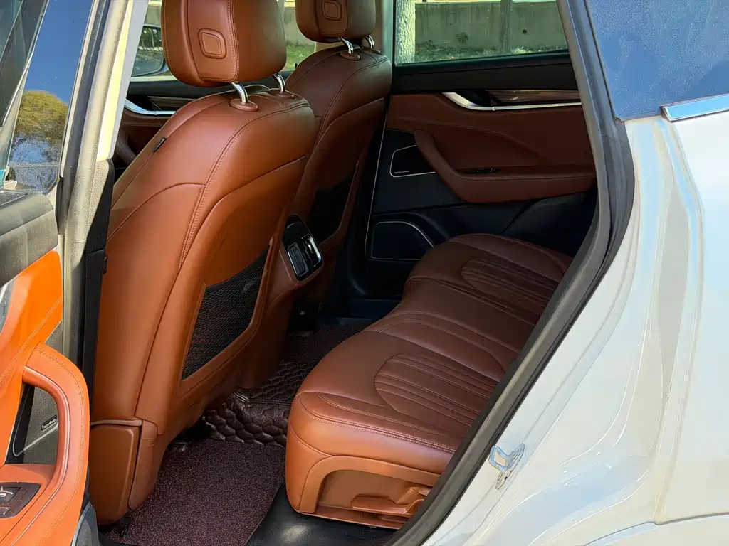 Maserati Levante — миниатюра 6
