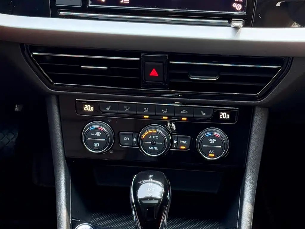 Volkswagen Lavida — миниатюра 13
