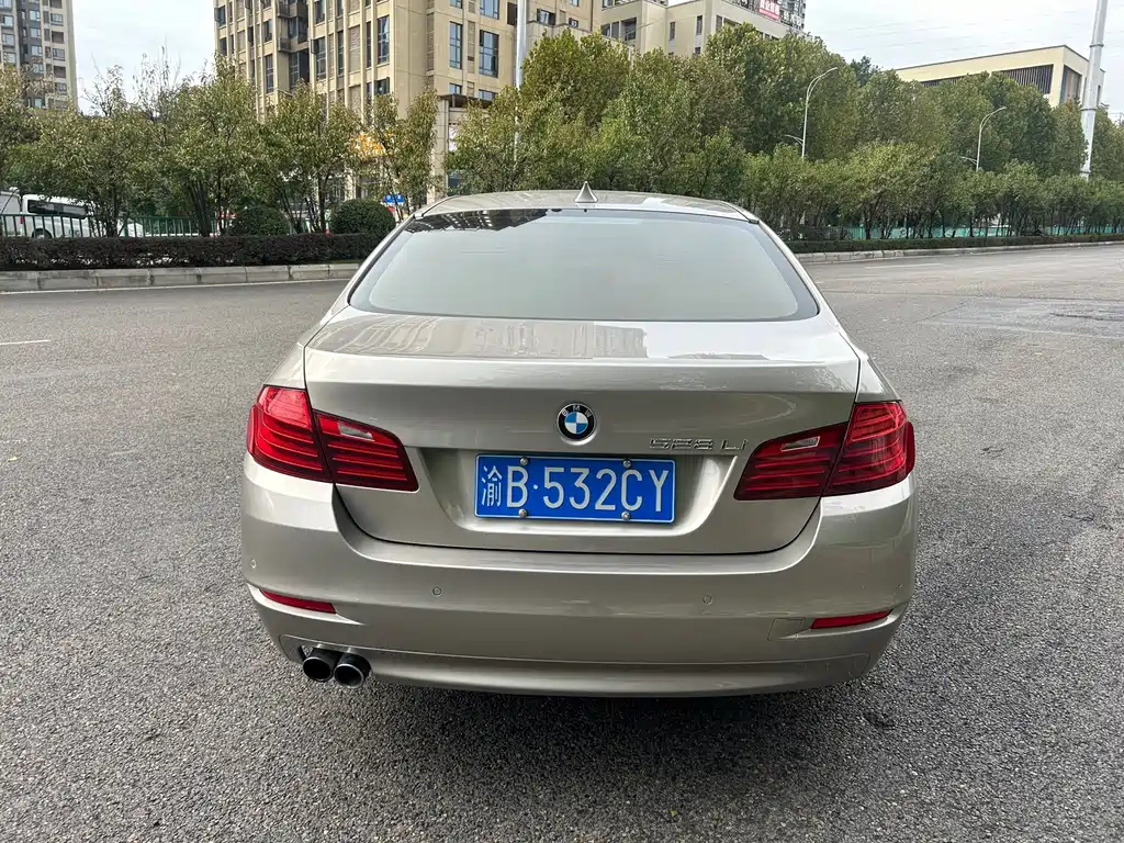 BMW 5 Series — миниатюра 4