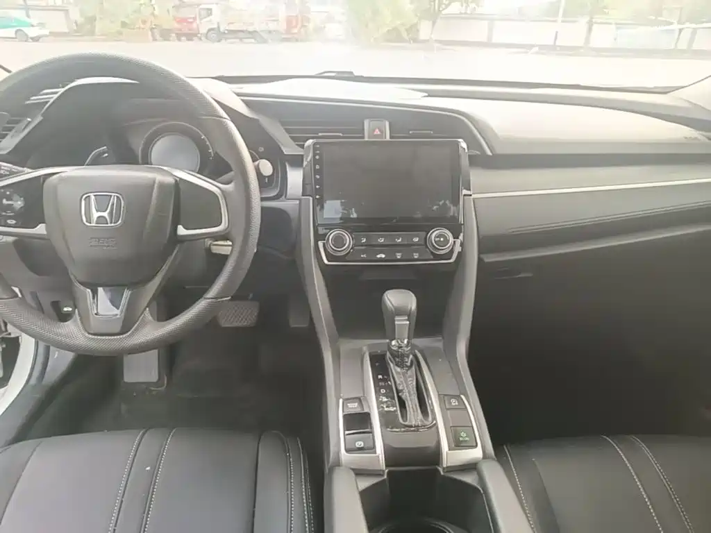 Honda Civic — миниатюра 13
