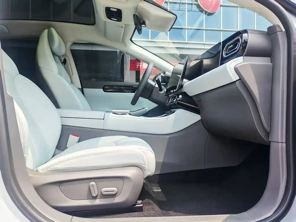 Leapmotor Leapmotor C01 — миниатюра 6