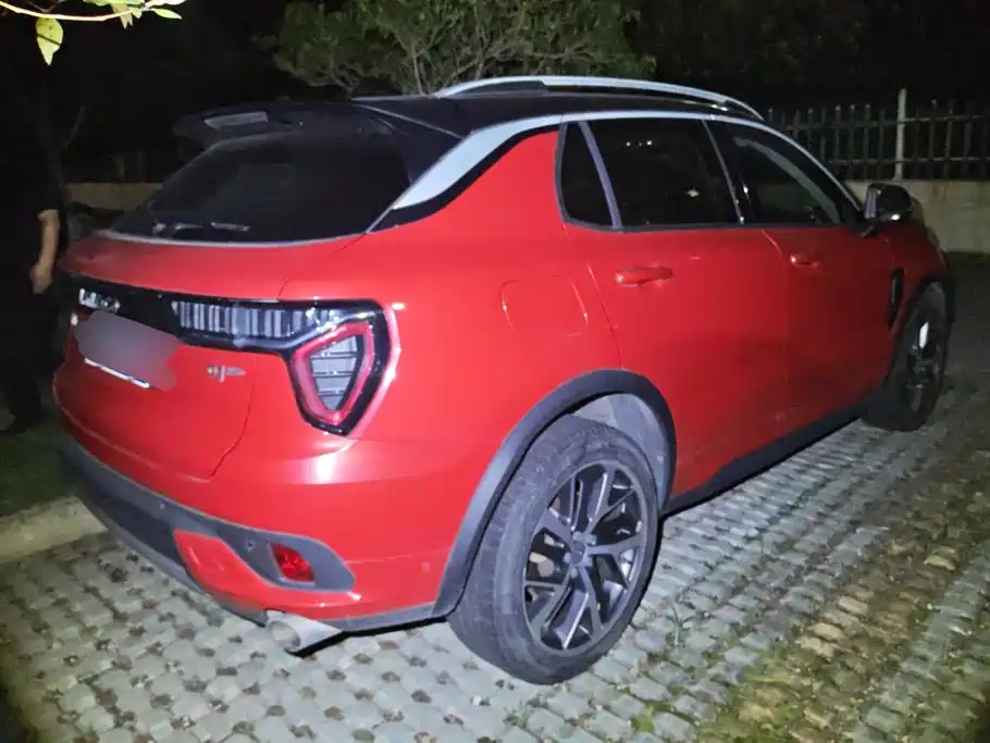 Lynk & Co 01 — миниатюра 3