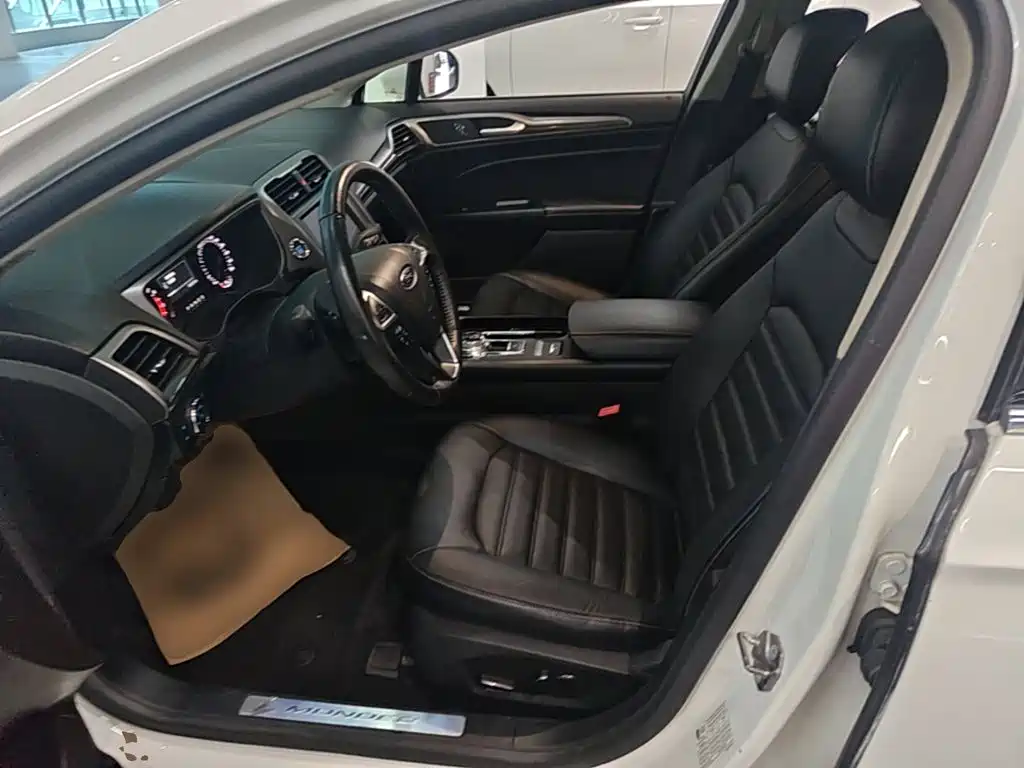 Ford Mondeo — миниатюра 15