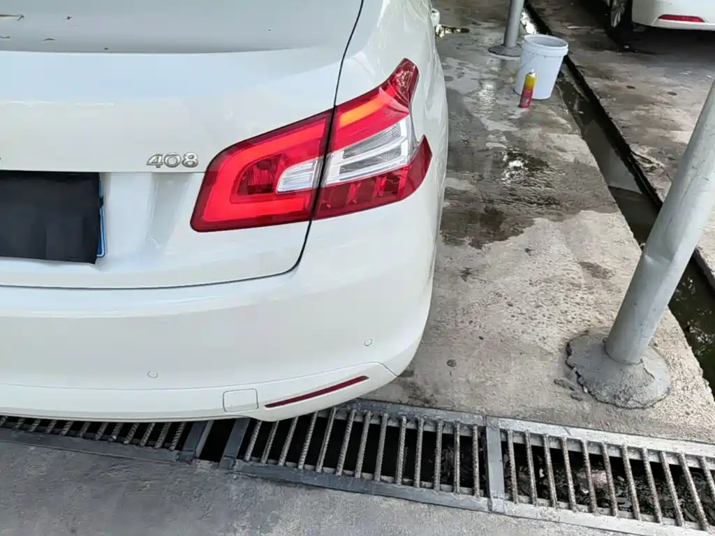 Peugeot 408 — миниатюра 8