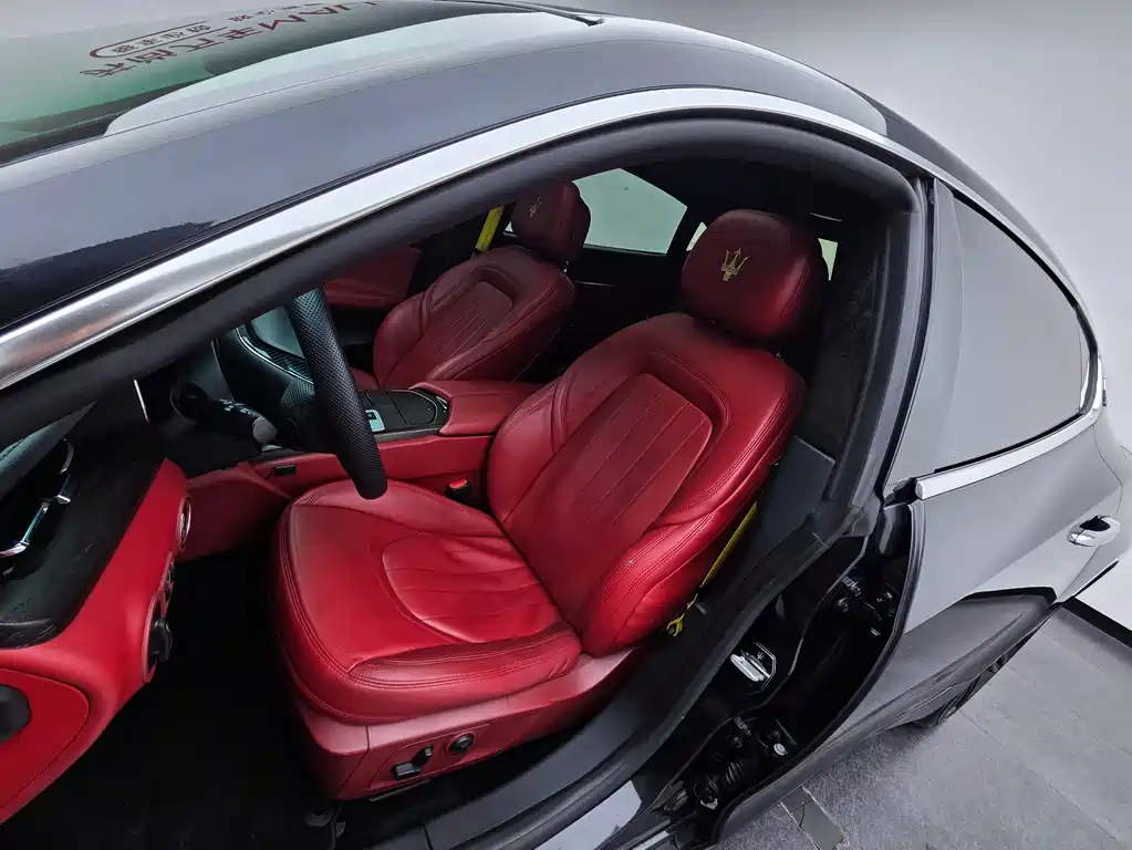 Maserati Quattroporte — миниатюра 3
