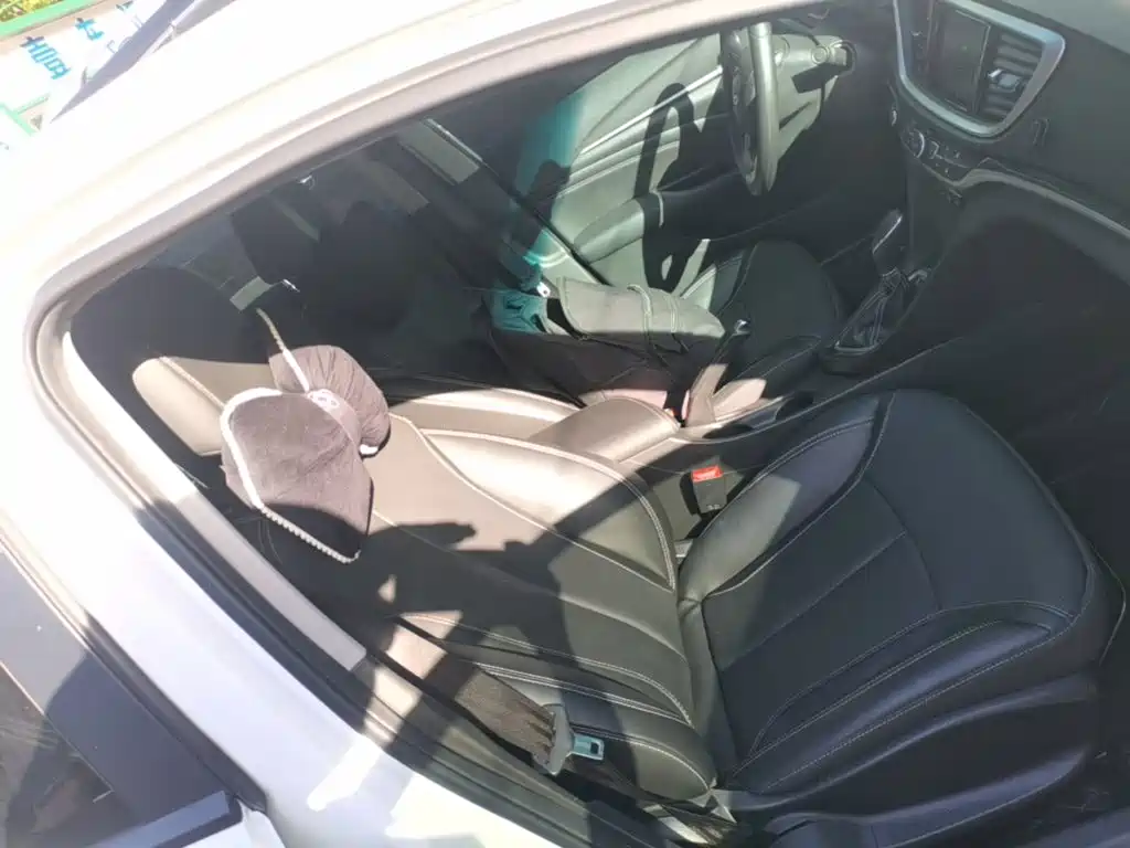 Buick Excelle — миниатюра 25