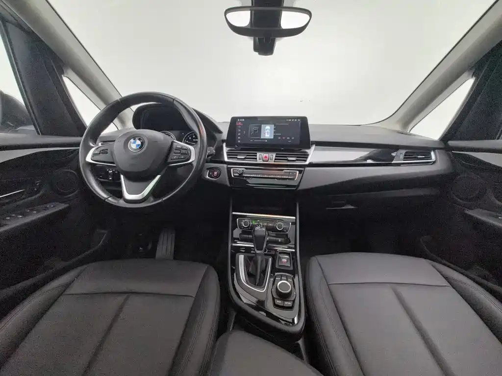 BMW 2 Series Active Tourer — миниатюра 5