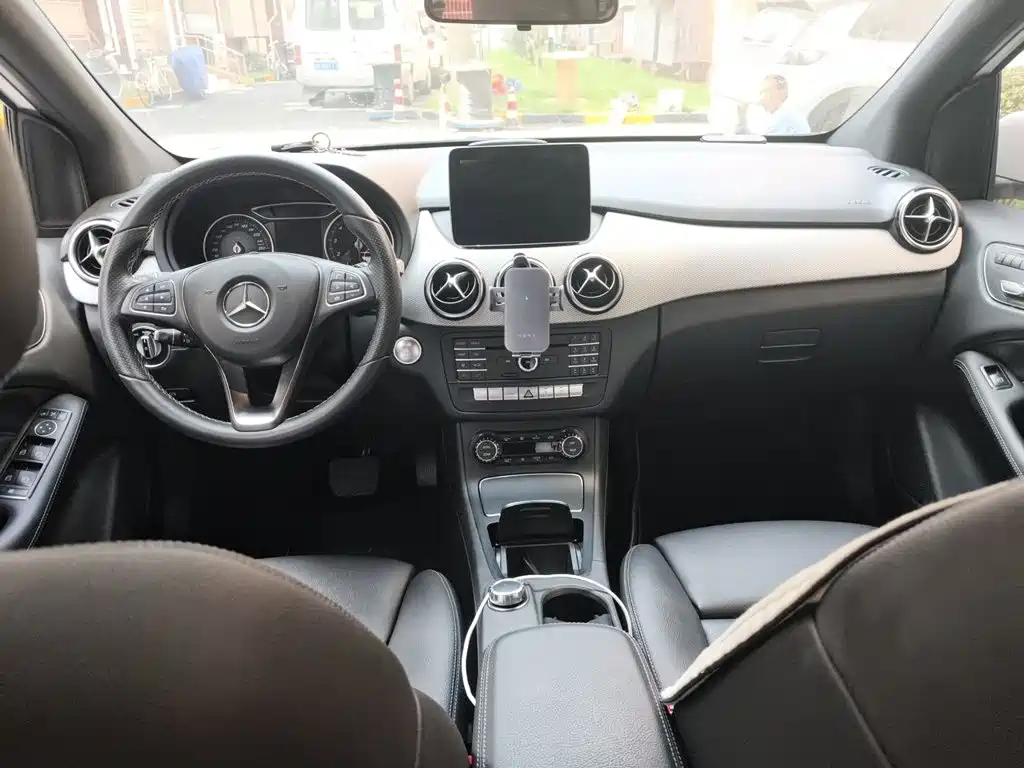 Mercedes-Benz B-Class — миниатюра 5