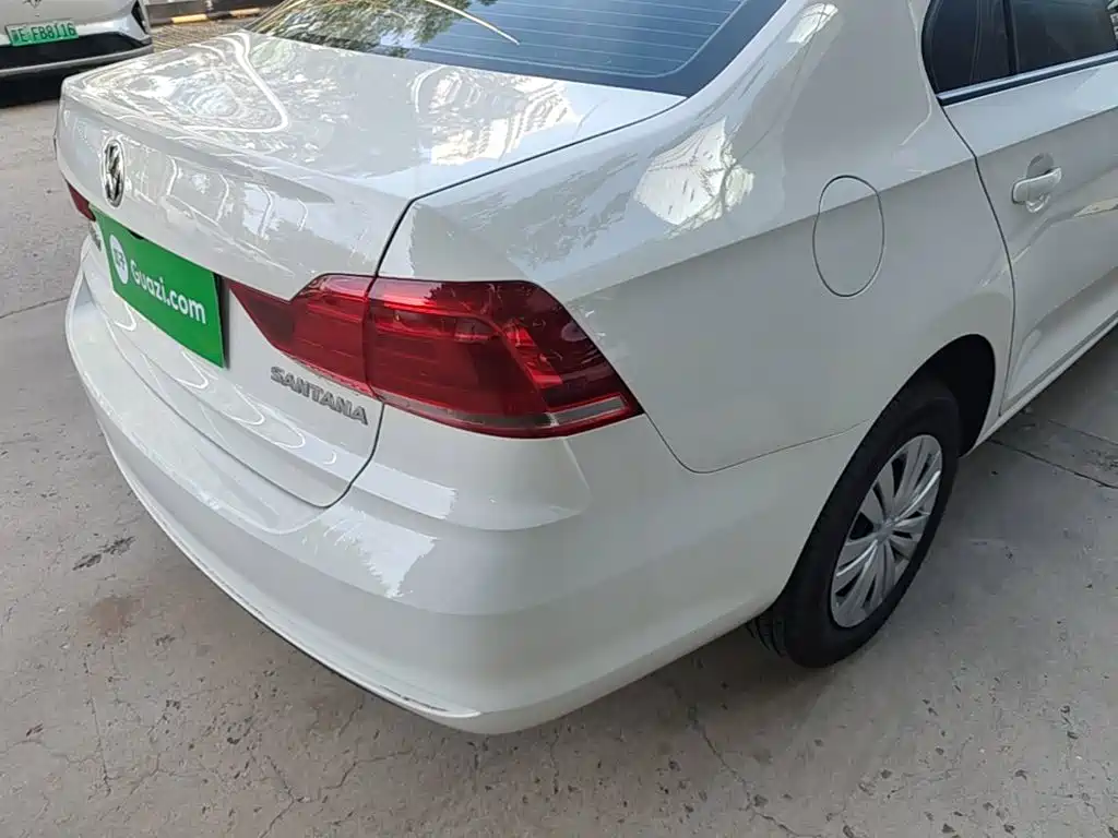 Volkswagen Santana — миниатюра 8