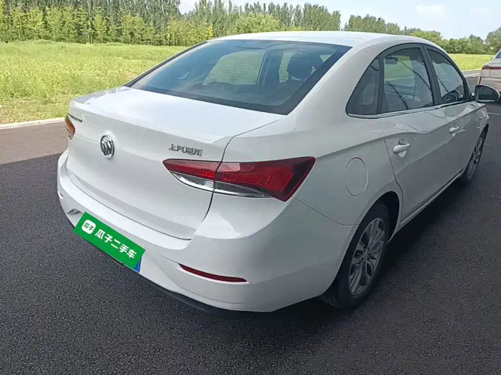 Buick Excelle — миниатюра 7