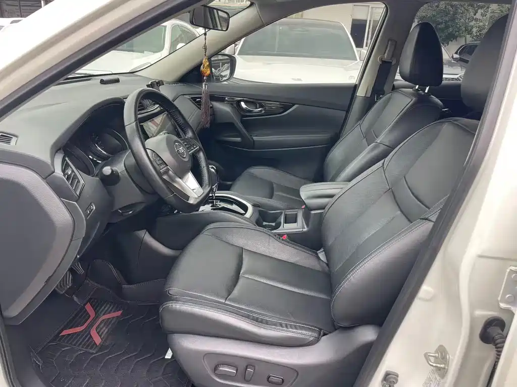 Nissan X-Trail — миниатюра 4