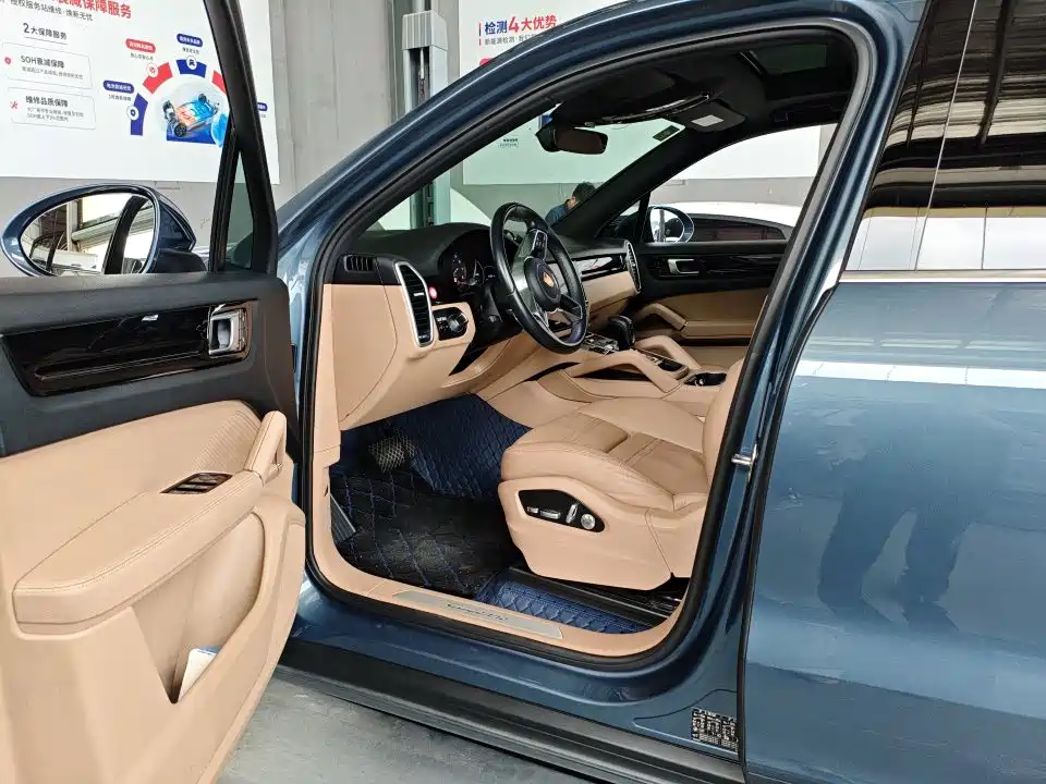 Porsche Cayenne — миниатюра 4