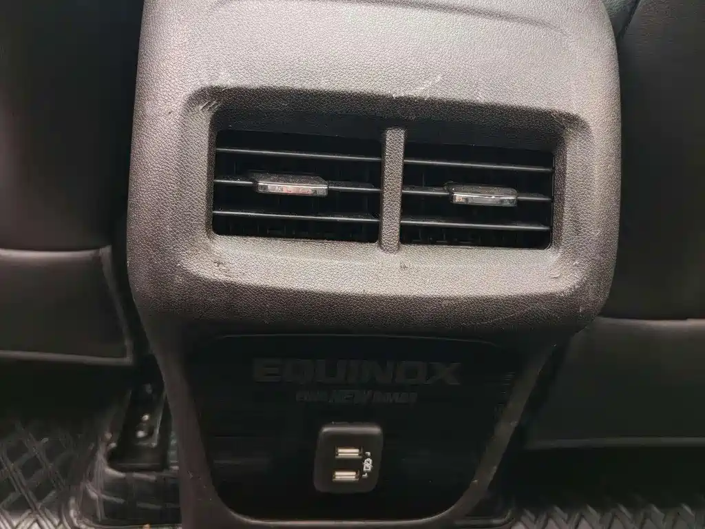 Chevrolet Equinox — миниатюра 14