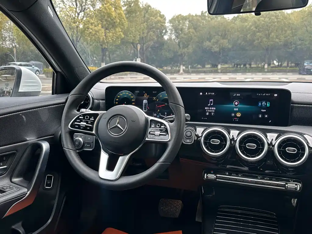 MERCEDES-BENZ A CLASS