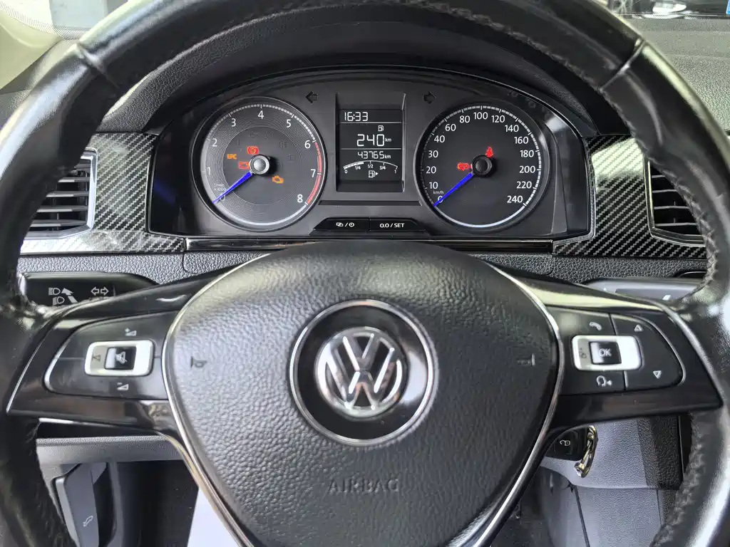 Volkswagen Santana — миниатюра 6