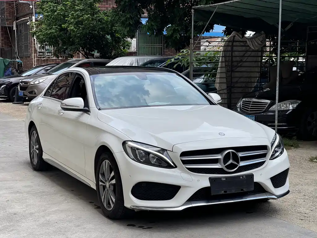 Mercedes-Benz C-Class — миниатюра 3