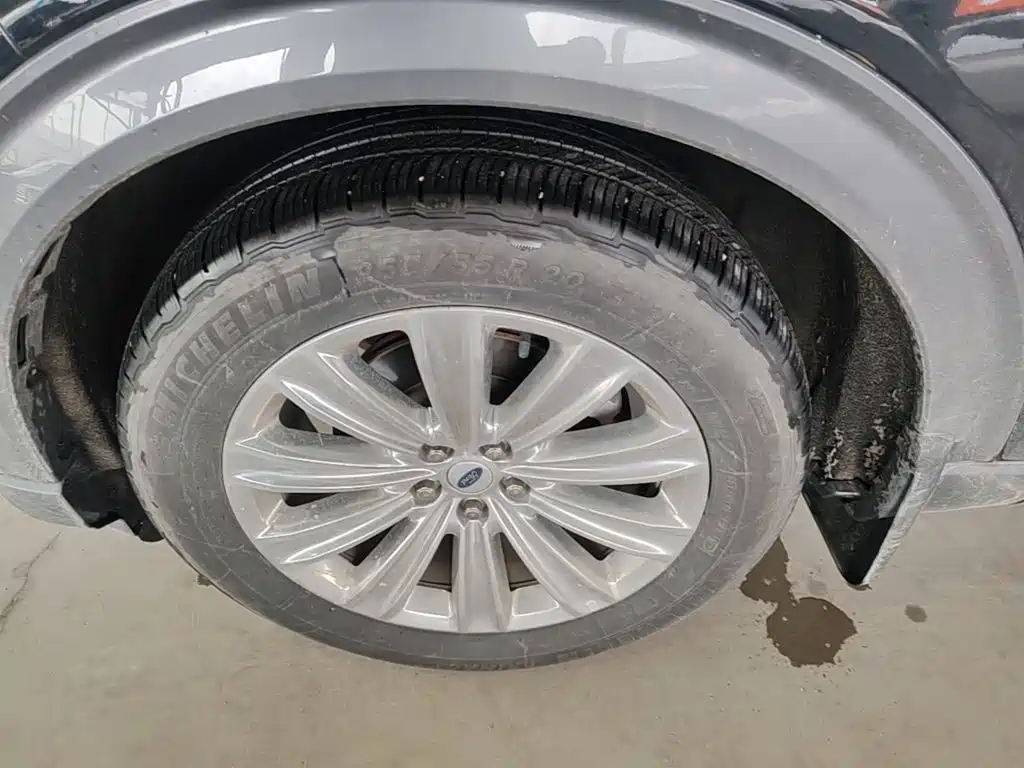 Ford Explorer — миниатюра 23
