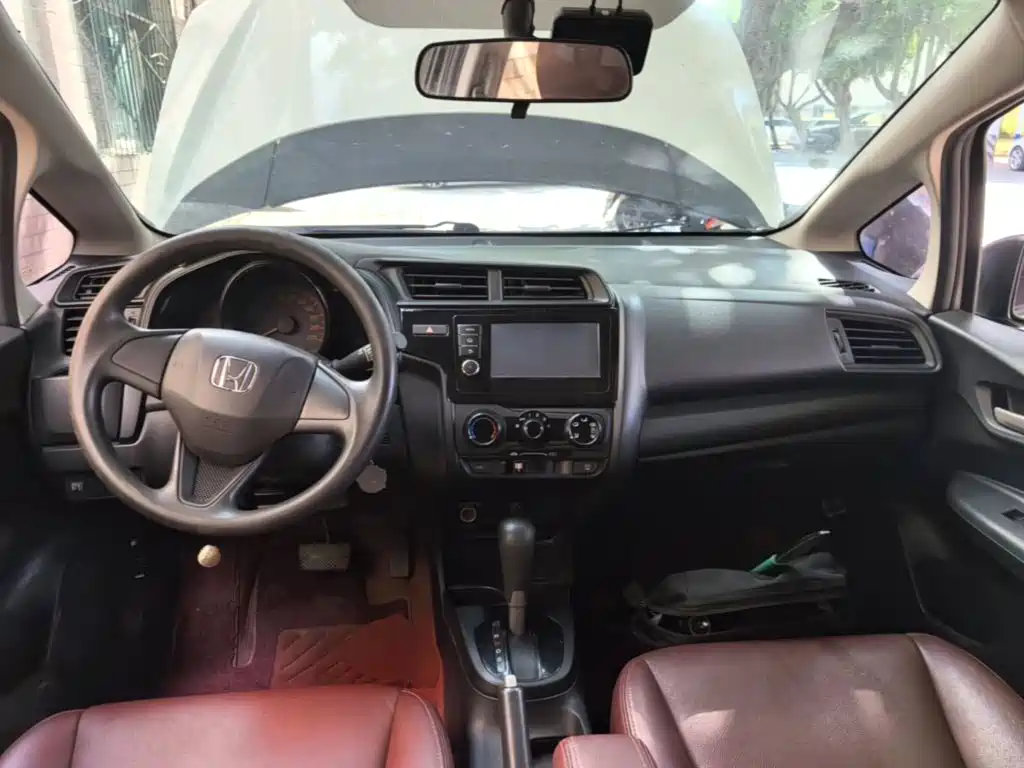 Honda Fit — миниатюра 10