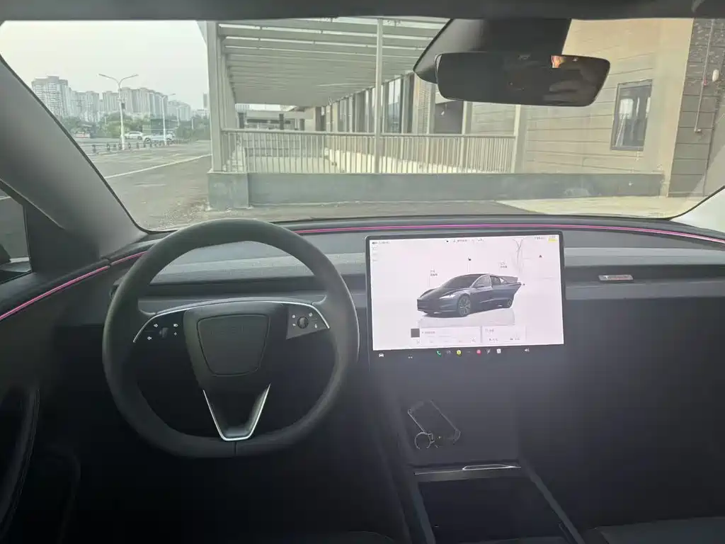 Tesla Model 3 — миниатюра 11