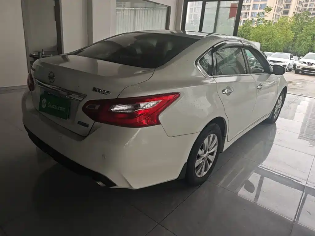 Nissan Teana — миниатюра 7