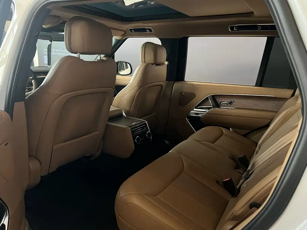 Land Rover Range Rover 2025 3.0 L6 400PS Long Wheelbase