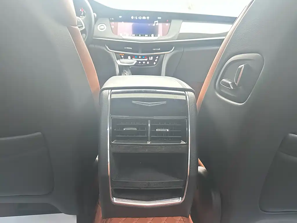 Cadillac CT6 — миниатюра 21