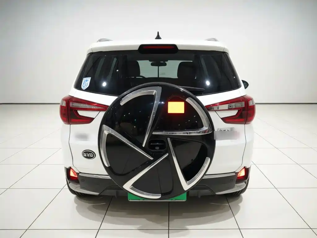 BYD Yuan — миниатюра 5