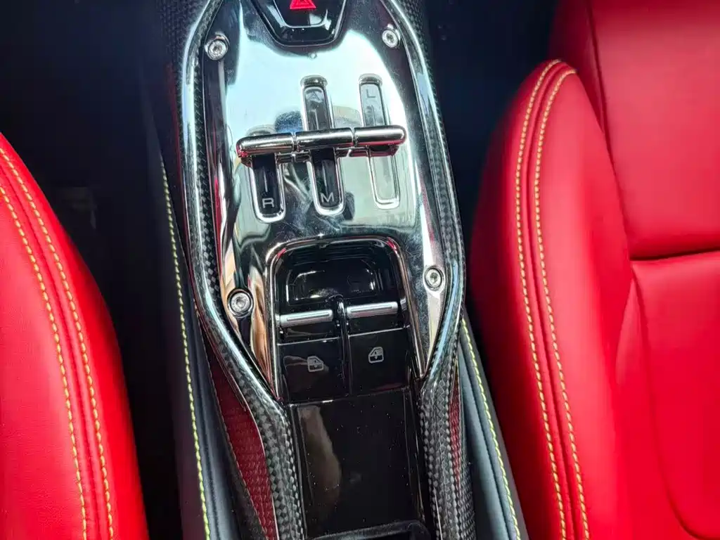 Ferrari SF90 — миниатюра 7
